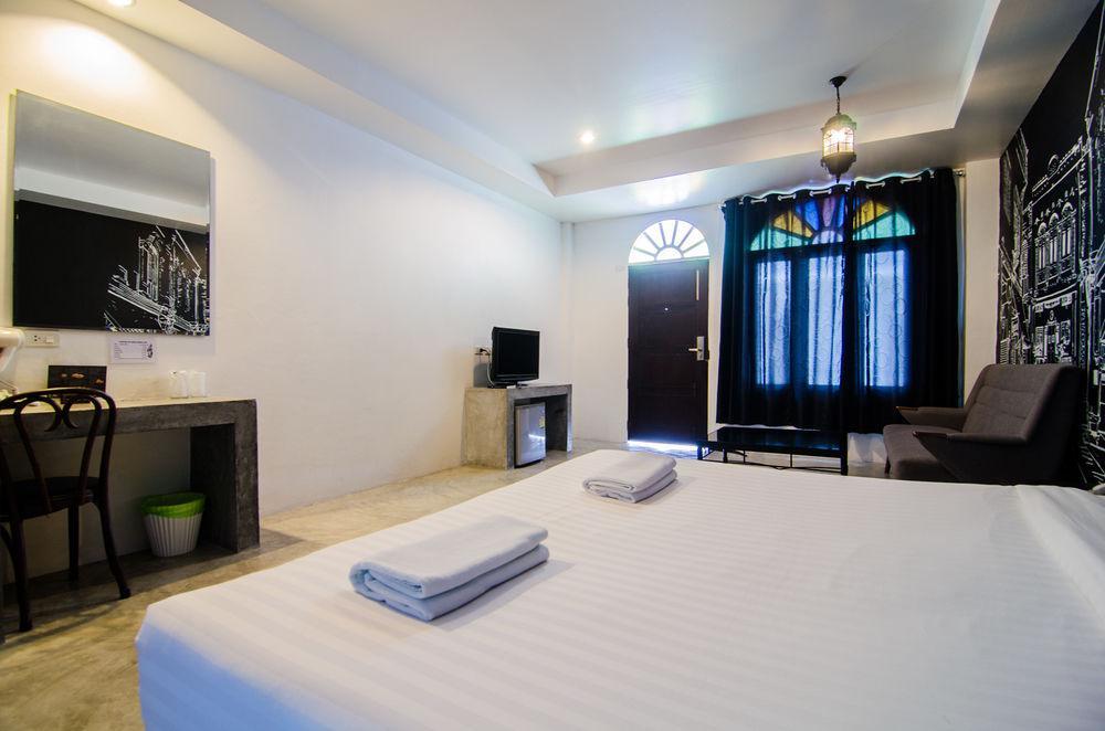 Phuket Chic Boutique Hotel מראה חיצוני תמונה