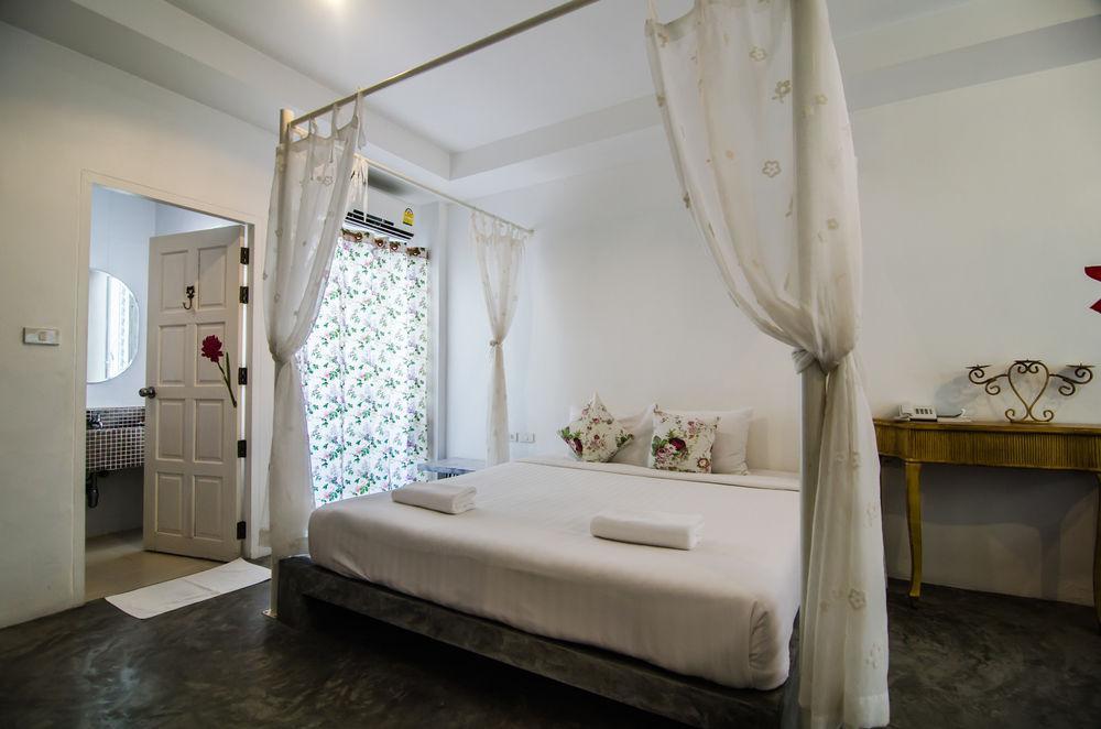 Phuket Chic Boutique Hotel מראה חיצוני תמונה