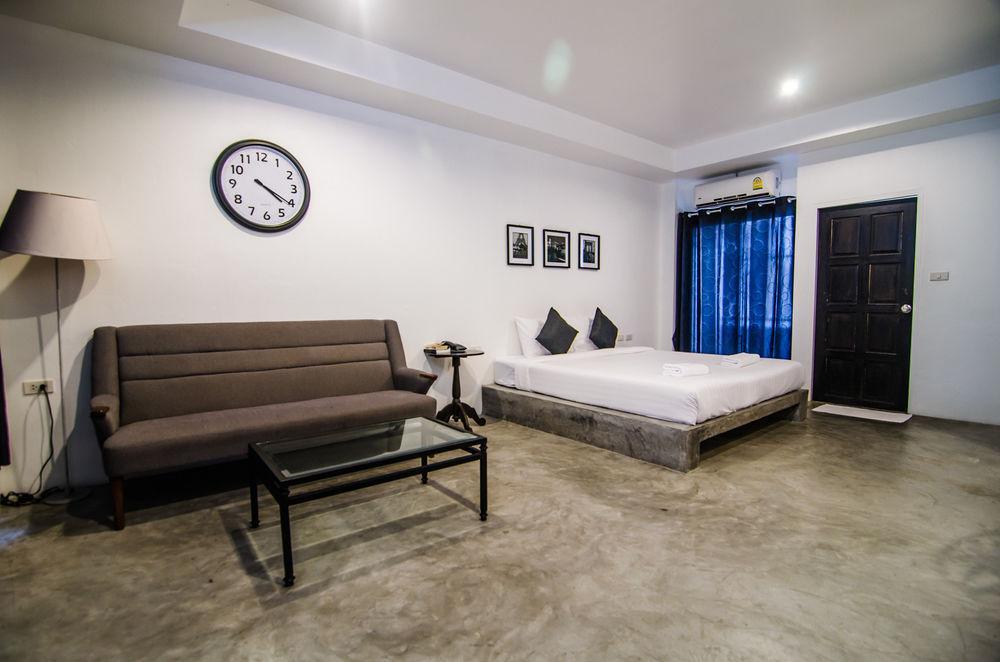 Phuket Chic Boutique Hotel מראה חיצוני תמונה