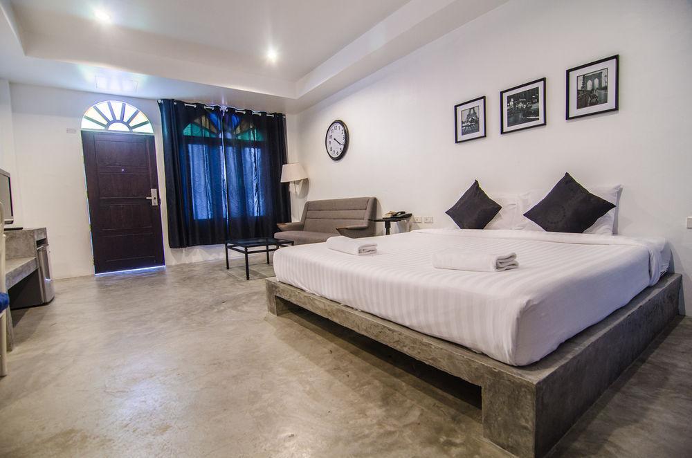 Phuket Chic Boutique Hotel מראה חיצוני תמונה