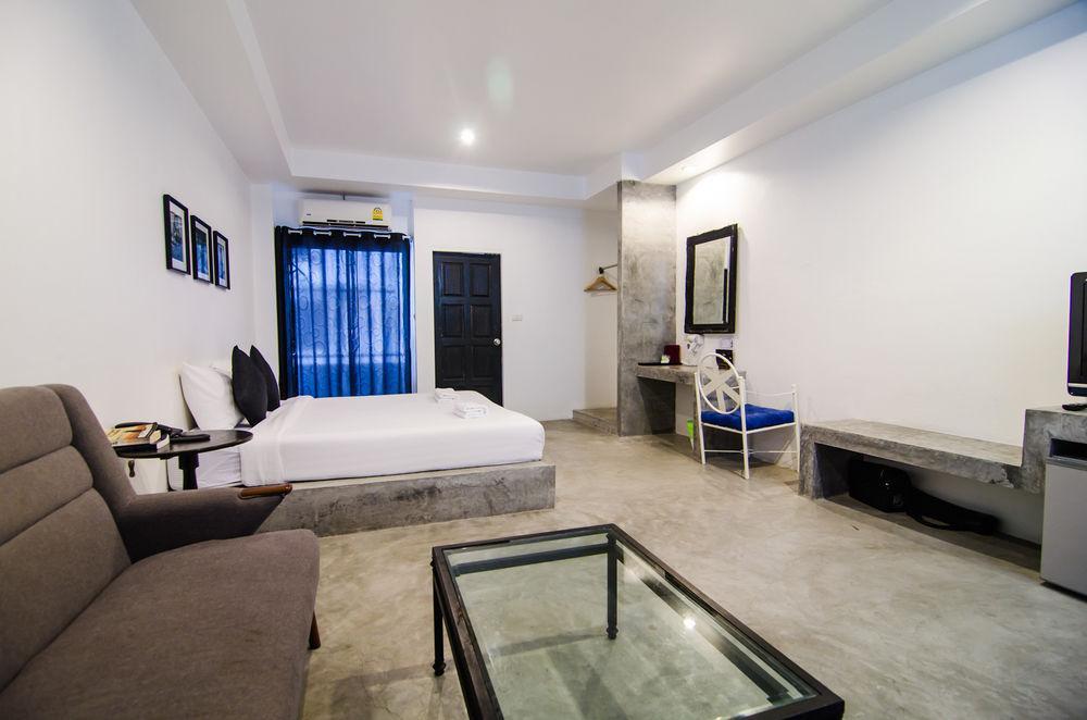 Phuket Chic Boutique Hotel מראה חיצוני תמונה