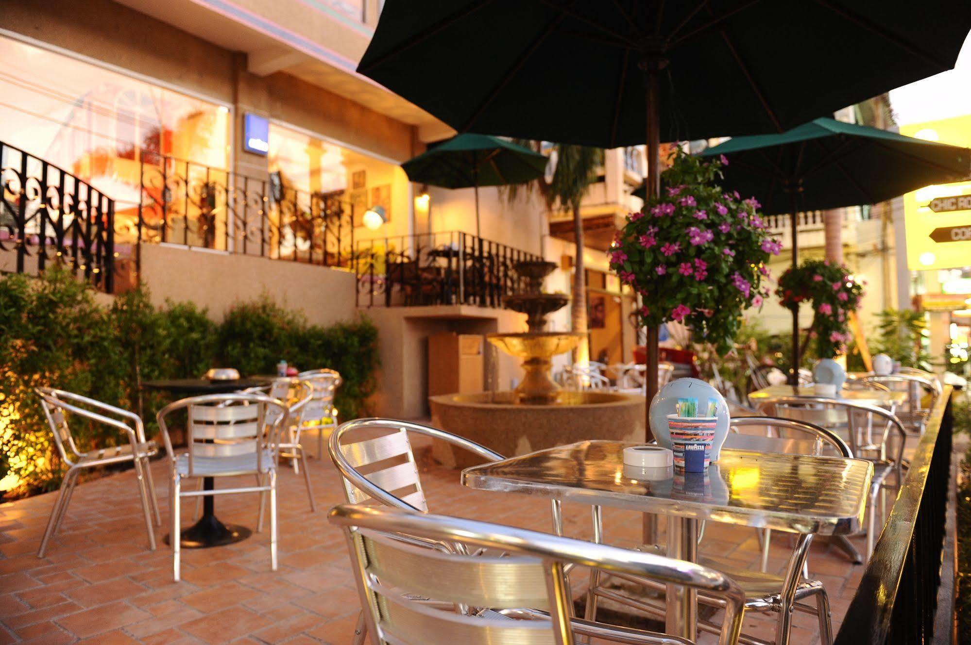 Phuket Chic Boutique Hotel מראה חיצוני תמונה